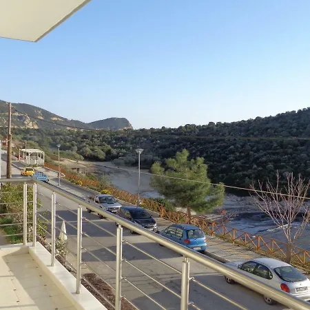 Dreamy By The Sea Apartman